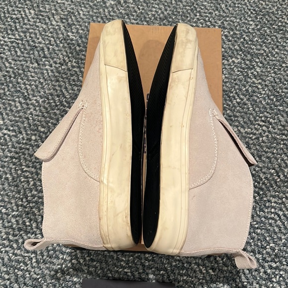 SeaVees Suede Huntington Middie Sneaker in Oyster Color Size 9 In Box - Picture 5 of 10